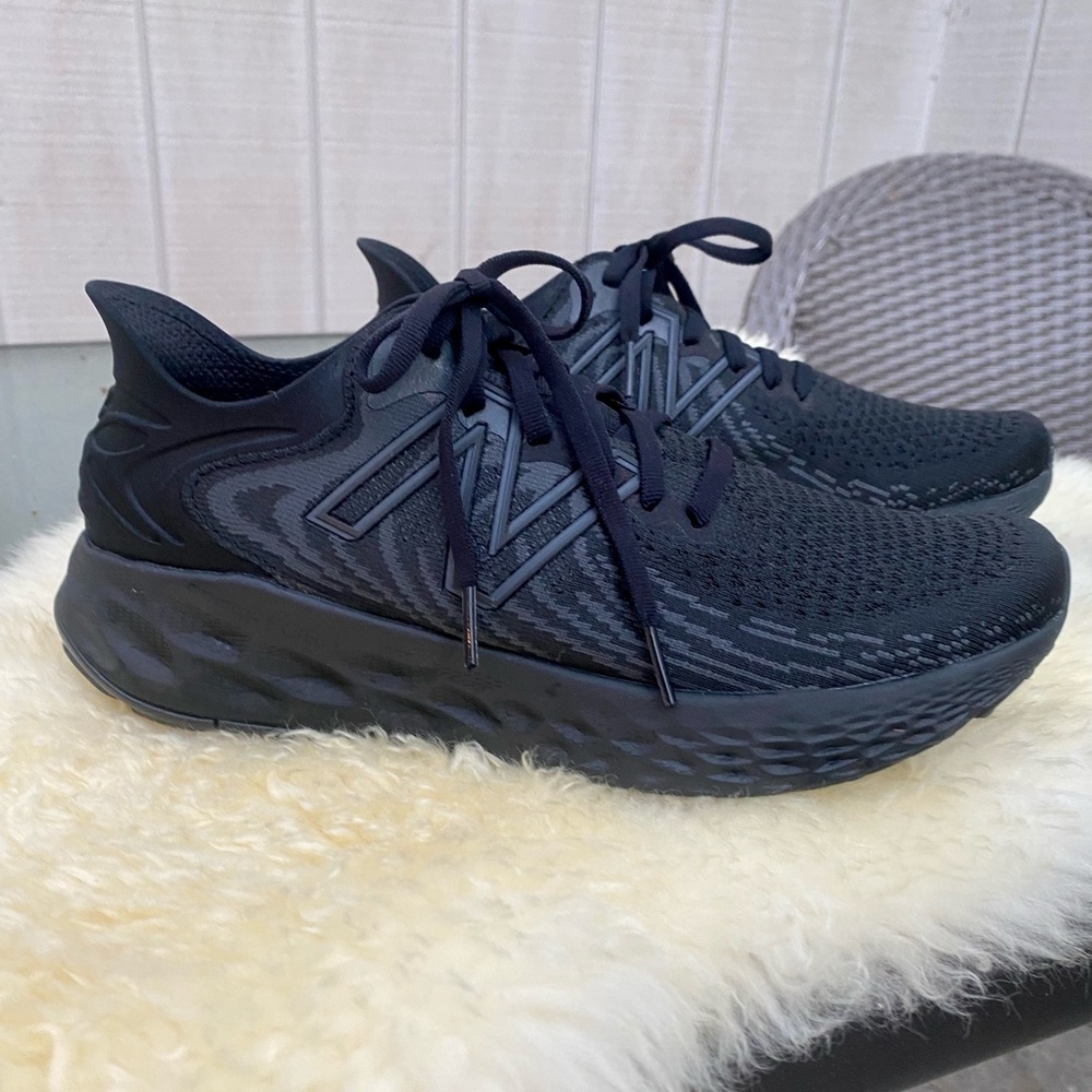 New Balance Shoes Men’s Size 9